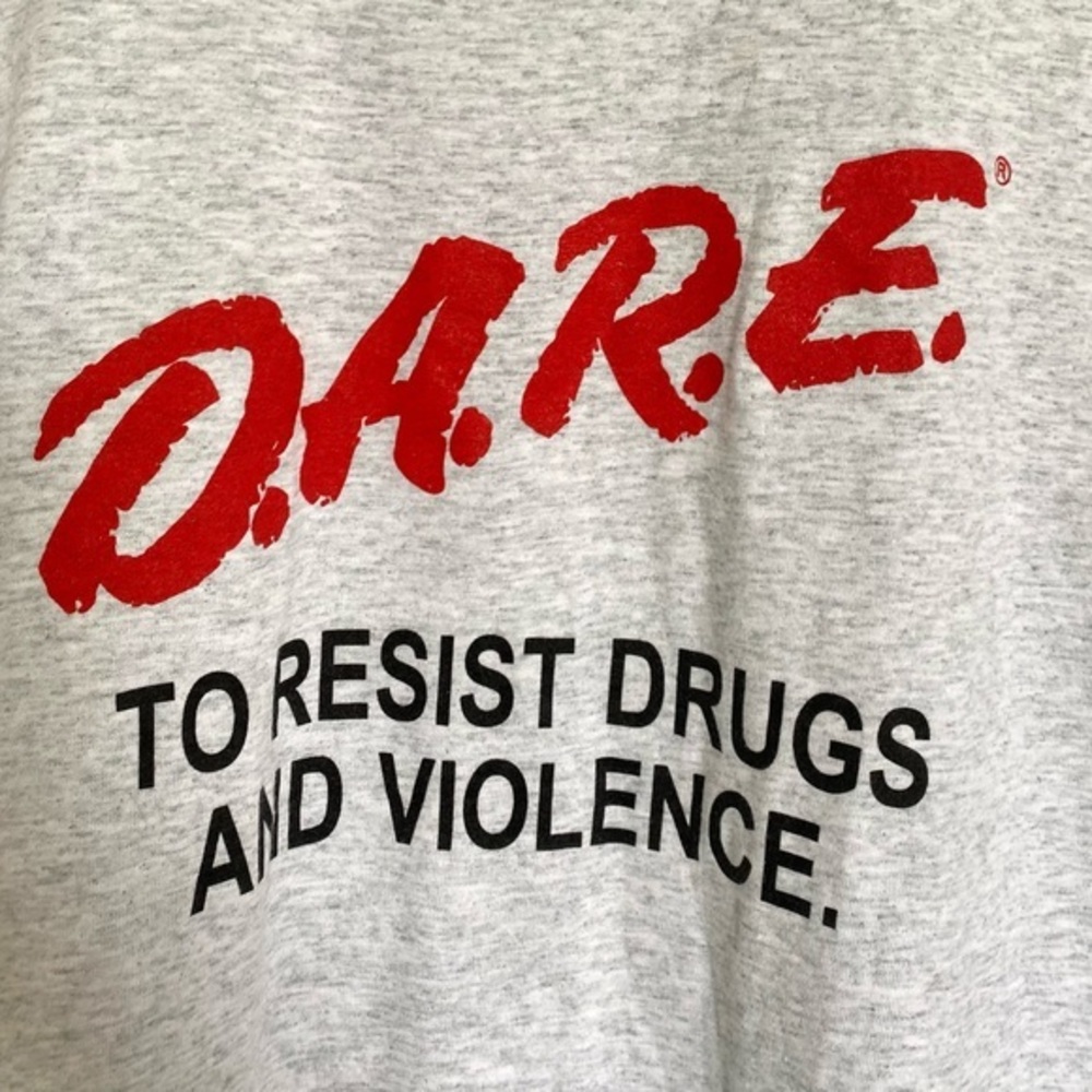 Vintage DARE T Shirt Graphic Print 90’s Tee Gray Oversized Size Large - Picture 4 of 6